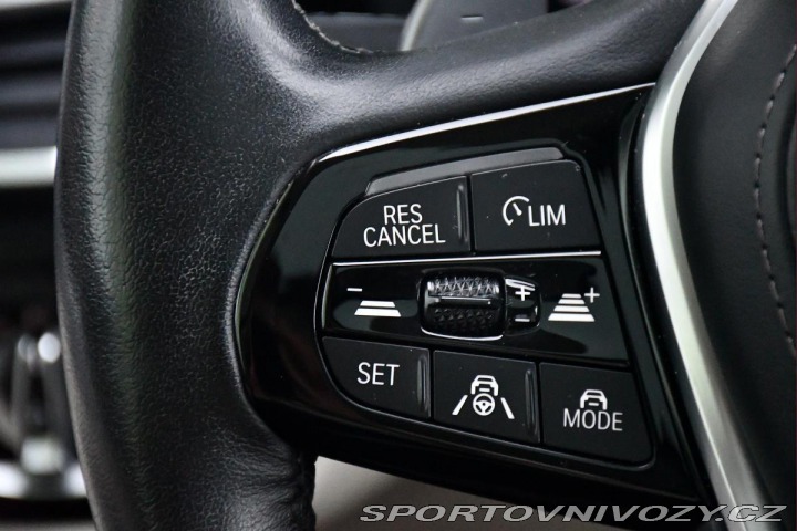 BMW 5 540i xD LUXURY HUD REZERV 2022