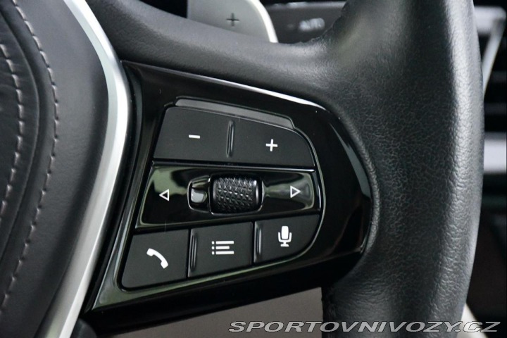 BMW 5 540i xD LUXURY HUD REZERV 2022