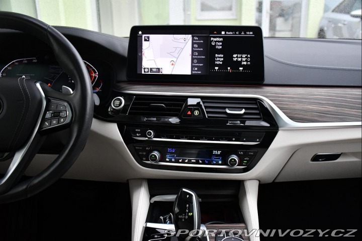 BMW 5 540i xD LUXURY HUD REZERV 2022