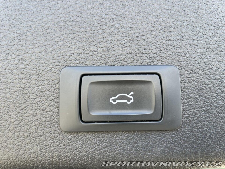 Audi Ostatní modely e-tron 0,0 55 Quattro 300kw Pano 2020