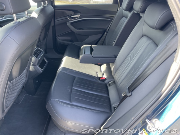 Audi Ostatní modely e-tron 0,0 55 Quattro 300kw Pano 2020