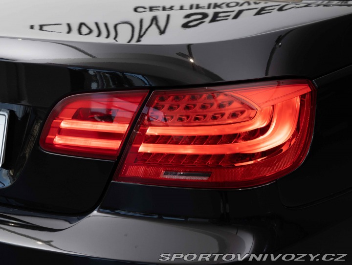 BMW 3 335i - manuál + zadokolka 2011