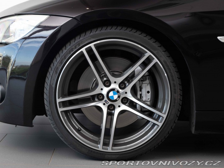 BMW 3 335i - manuál + zadokolka 2011