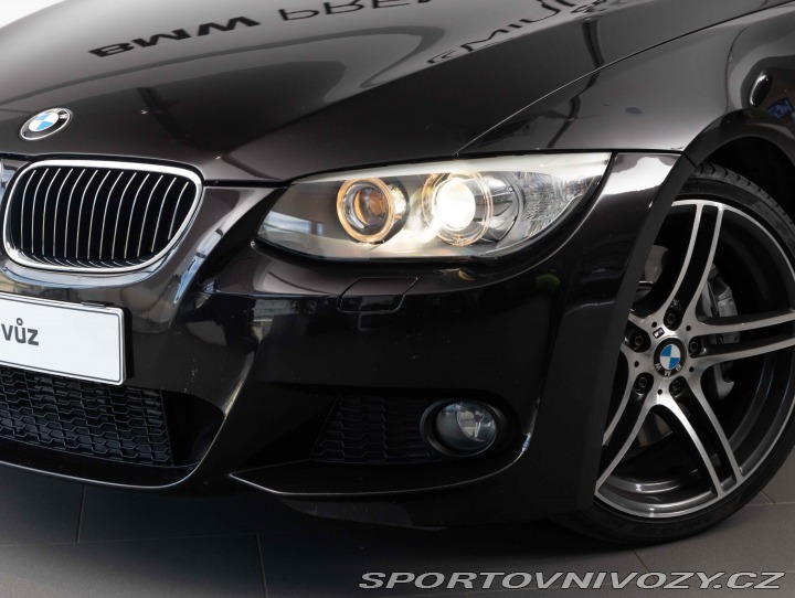 BMW 3 335i - manuál + zadokolka 2011