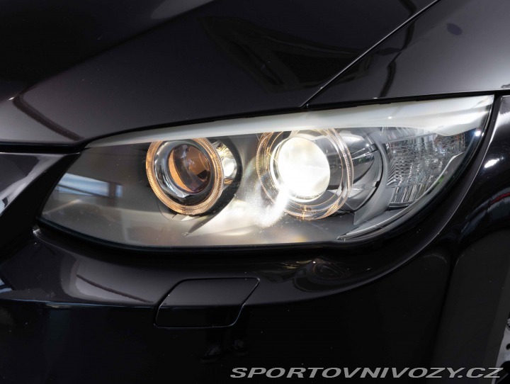 BMW 3 335i - manuál + zadokolka 2011