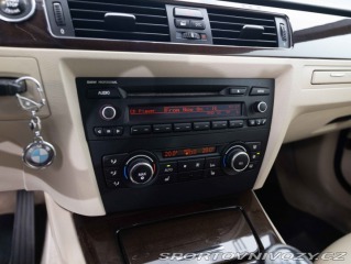 BMW 3 335i - manuál + zadokolka 2011