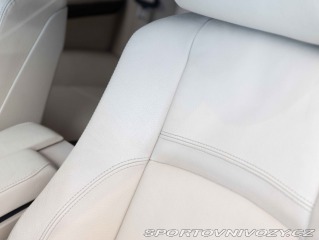 BMW 3 335i - manuál + zadokolka 2011