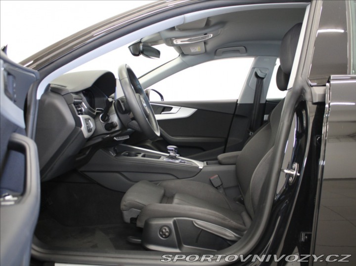 Audi A5 2,0 40TDi S-Line 55tkm. Č 2022