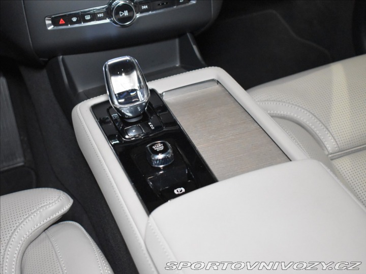 Volvo Ostatní modely XC90 2,0 T8 AWD Ultra Masáže,V 2025