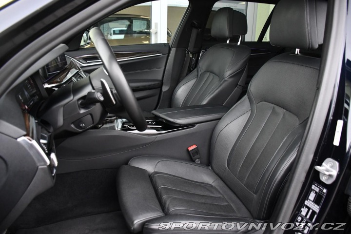 BMW 5 530d xD MSPORT REZERVACE 2021