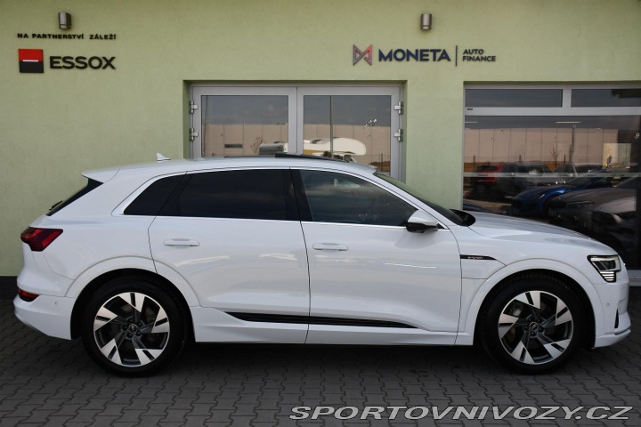 Audi Ostatní modely e-tron 50 S-LINE K360 REZERVACE 2020