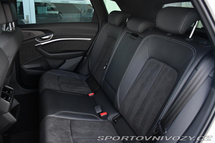 Audi Ostatní modely e-tron 50 S-LINE K360 REZERVACE 2020