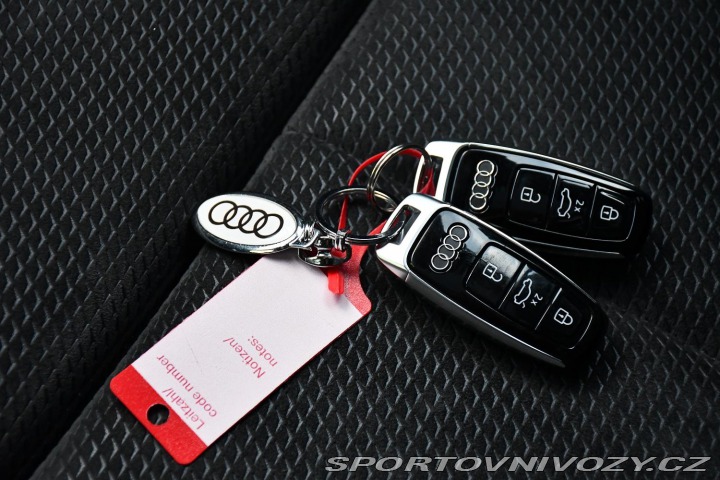 Audi Ostatní modely e-tron 50 S-LINE K360 REZERVACE 2020