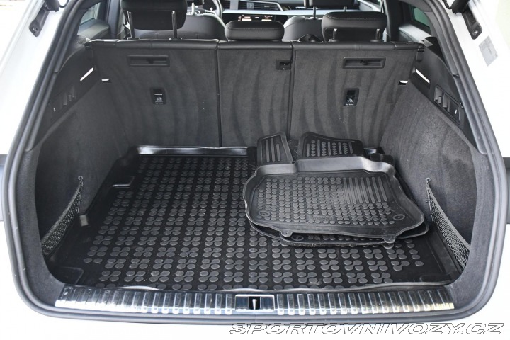 Audi Ostatní modely e-tron 50 S-LINE K360 REZERVACE 2020