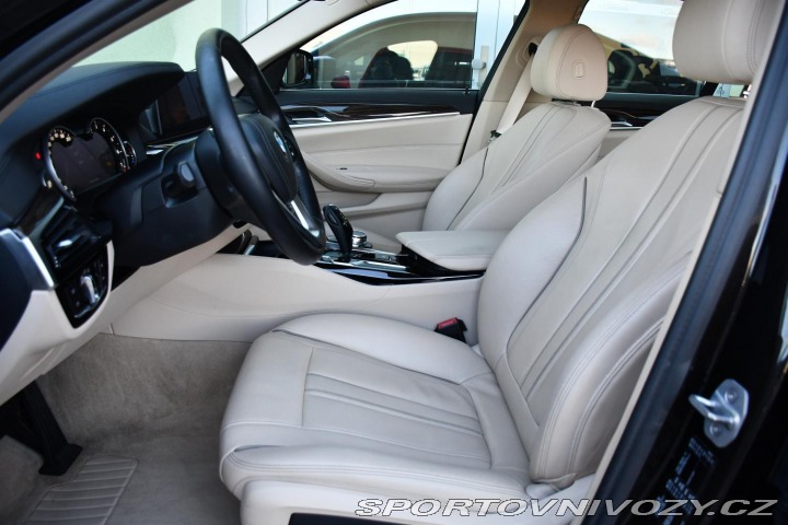 BMW 5 540i xD LUXURY LINE HUD 2017