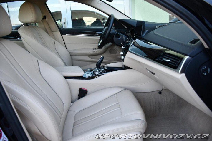 BMW 5 540i xD LUXURY LINE HUD 2017