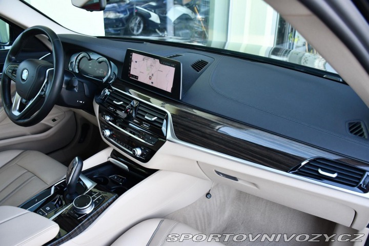 BMW 5 540i xD LUXURY LINE HUD 2017