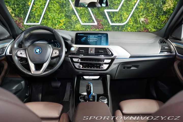 BMW iX3 RWD*HUD*TAŽNÉ*H/K*ACC*PAN 2021
