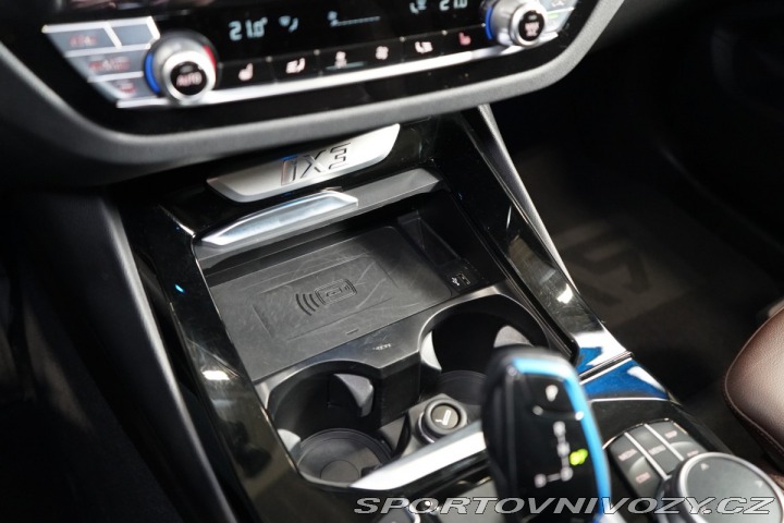 BMW iX3 RWD*HUD*TAŽNÉ*H/K*ACC*PAN 2021