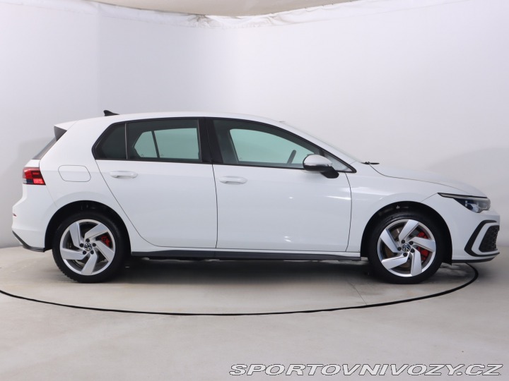 Volkswagen Golf GTE 2020