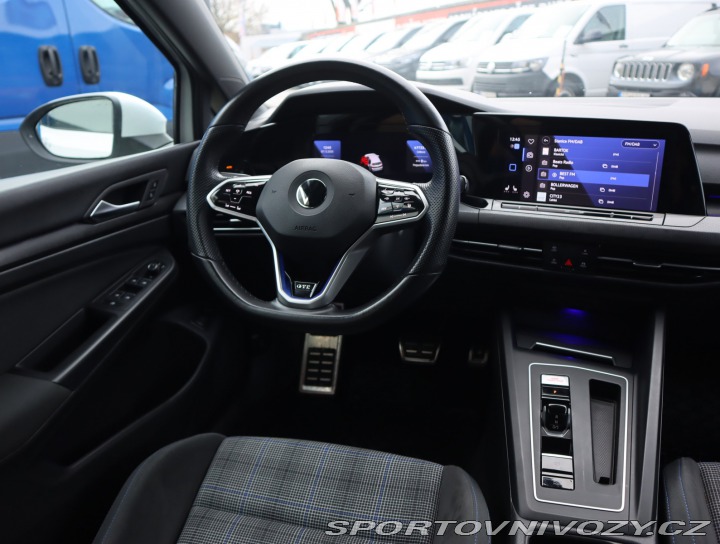 Volkswagen Golf GTE 2020