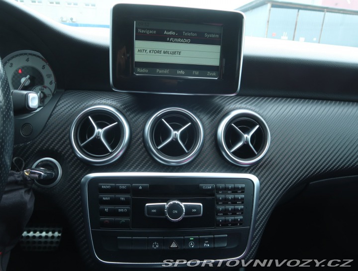 Mercedes-Benz A AMG line A 200 d 4MATIC 2015