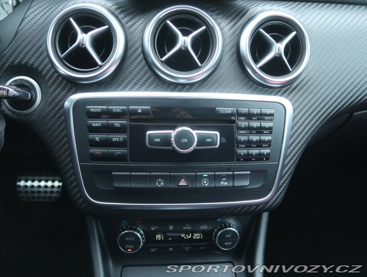 Mercedes-Benz A AMG line A 200 d 4MATIC 2015