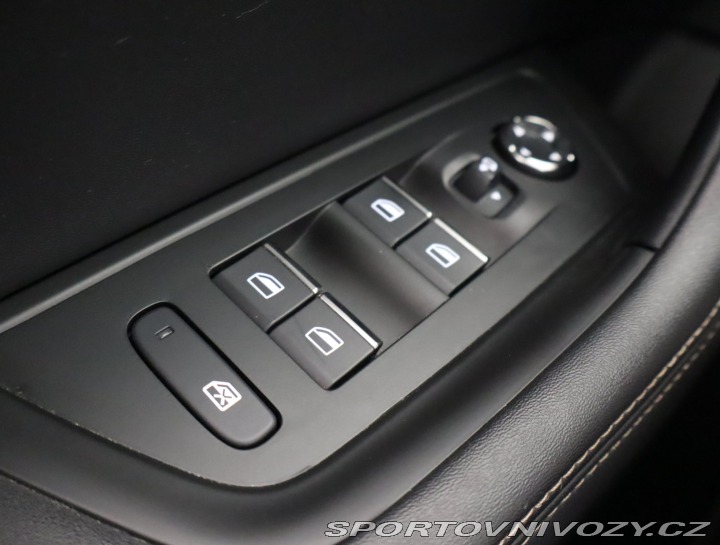 Peugeot 508 GT Hybrid 225 2021