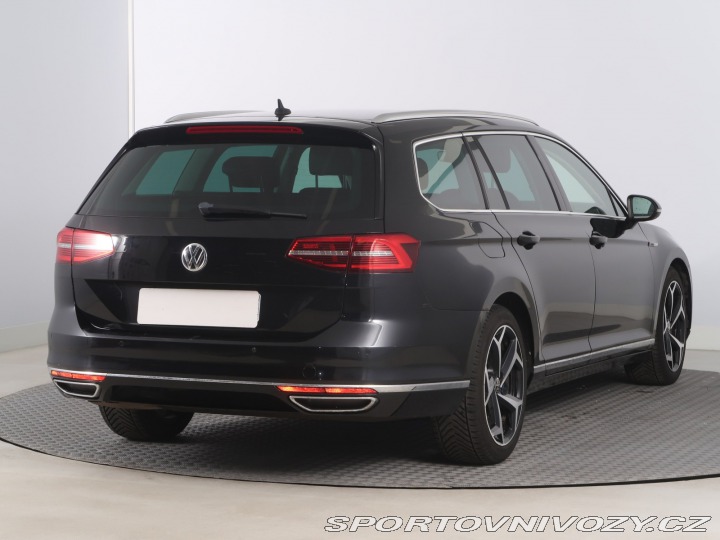 Volkswagen Ostatní modely Passat Highline 2.0 BiTDI 2014