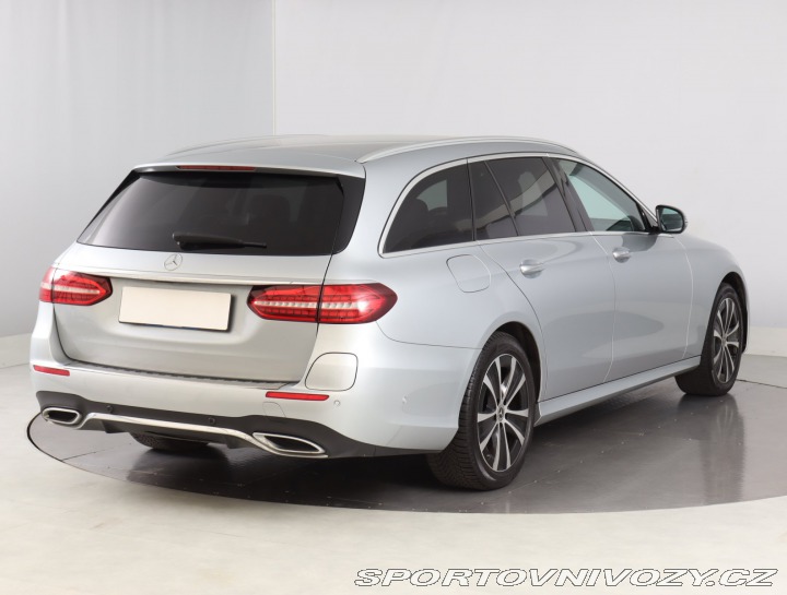 Mercedes-Benz E E 300 de 4MATIC 2021