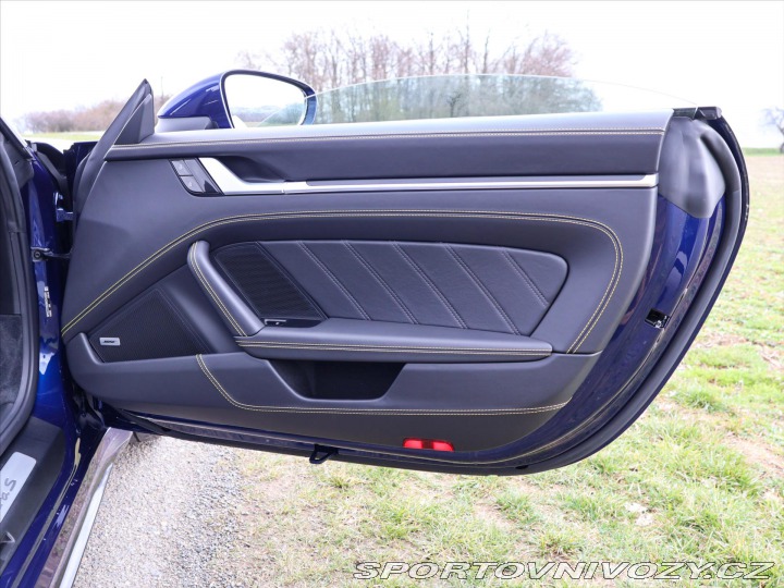 Porsche 911 3,0 V6 331kW 7MAN DPH Car 2021