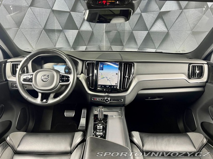 Volvo Ostatní modely XC60 T8 AWD R-DESIGN, WEBASTO, 2020