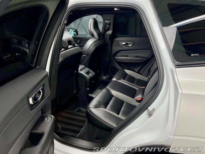 Volvo Ostatní modely XC60 T8 AWD R-DESIGN, WEBASTO, 2020