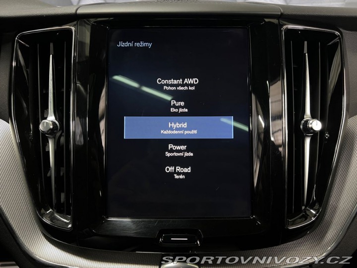 Volvo Ostatní modely XC60 T8 AWD R-DESIGN, WEBASTO, 2020