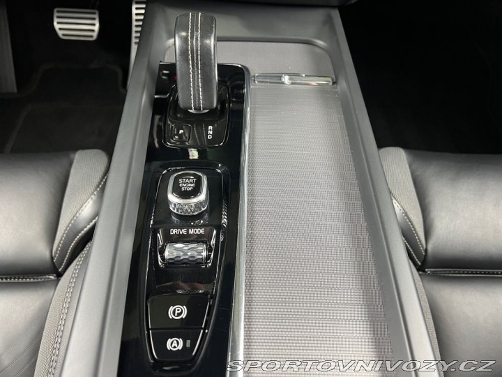 Volvo Ostatní modely XC60 T8 AWD R-DESIGN, WEBASTO, 2020