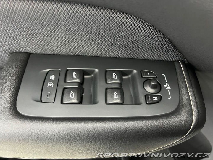 Volvo Ostatní modely XC60 T8 AWD R-DESIGN, WEBASTO, 2020