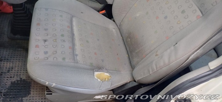 Volkswagen Ostatní modely Caravelle 2,5   T4 tdi 75kw long 1800