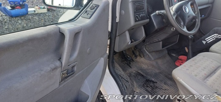 Volkswagen Ostatní modely Caravelle 2,5   T4 tdi 75kw long 1800