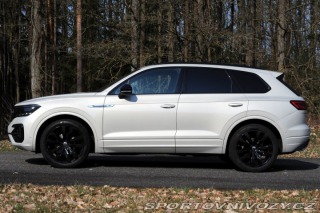 Volkswagen Ostatní modely Touareg 3,0   TDI R-Line | 252 kW 2020