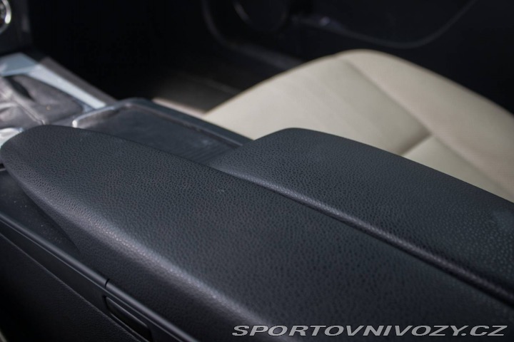 Mercedes-Benz C 300 4MATIC 170 kW / NA S 2011