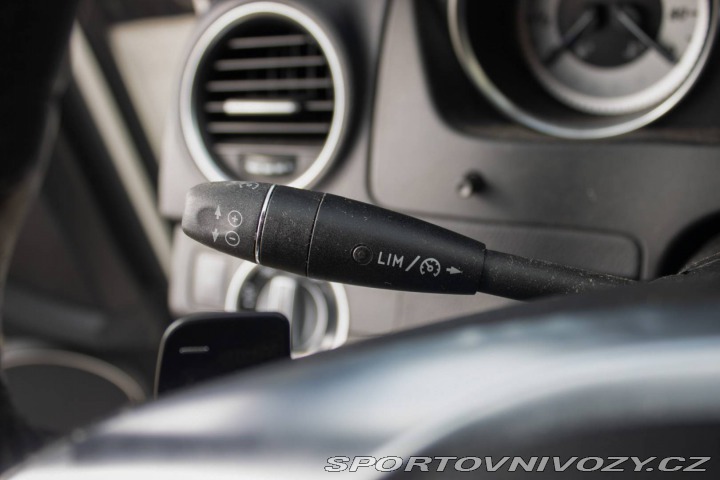 Mercedes-Benz C 300 4MATIC 170 kW / NA S 2011