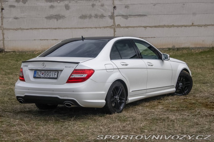 Mercedes-Benz C 300 4MATIC 170 kW / NA S 2011