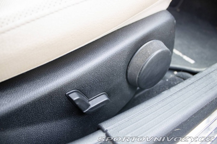 Mercedes-Benz C 300 4MATIC 170 kW / NA S 2011