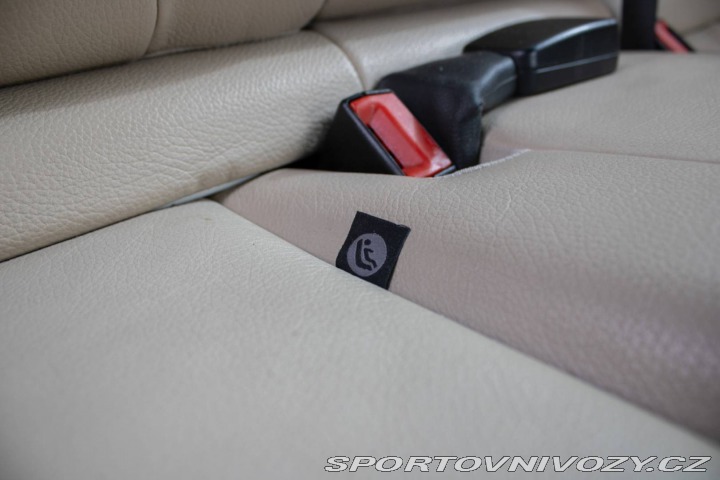 Mercedes-Benz C 300 4MATIC 170 kW / NA S 2011