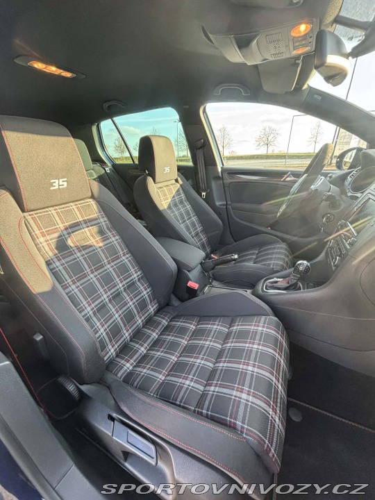 Volkswagen Golf GTI Edice 35 DSG 2011