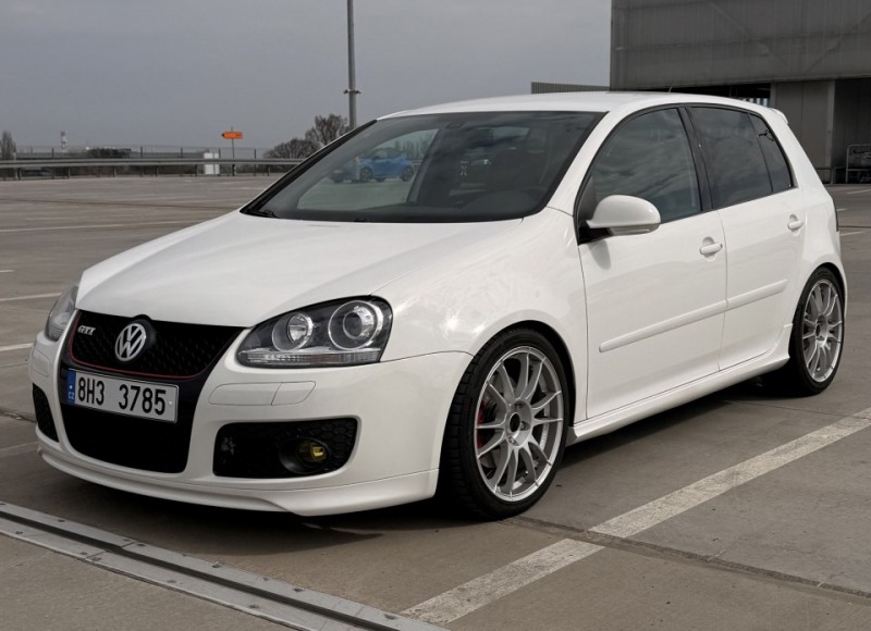 Volkswagen Golf GTI EDITION 30