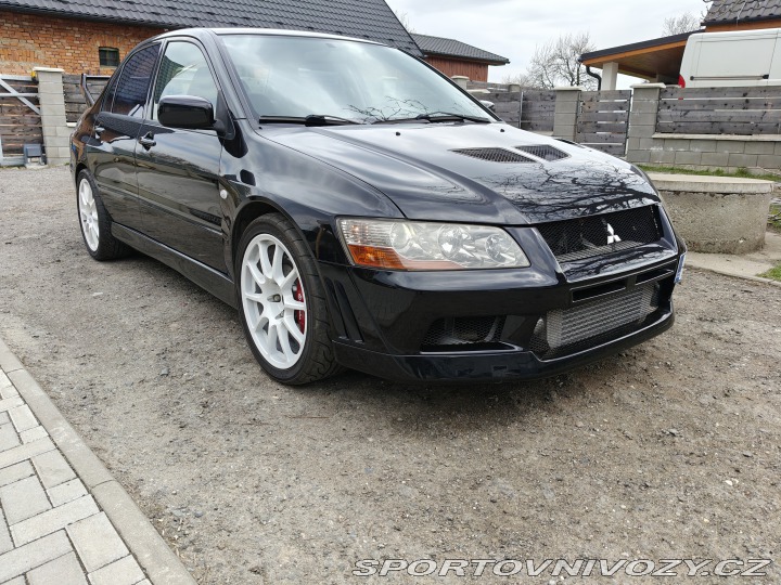 Mitsubishi Lancer EVO  2002