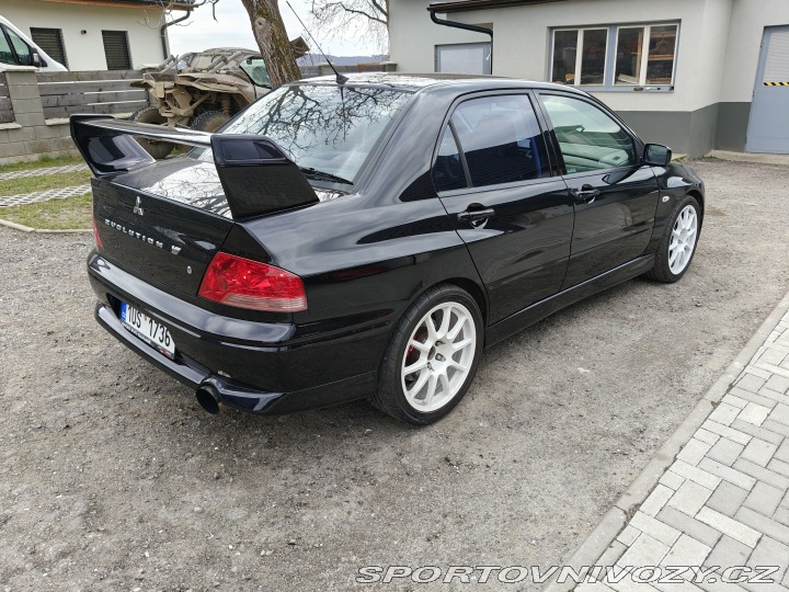 Mitsubishi Lancer EVO  2002