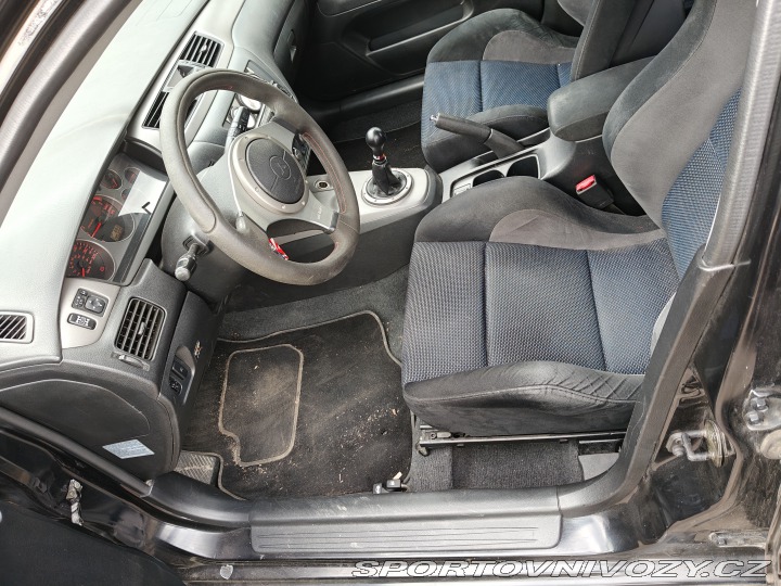 Mitsubishi Lancer EVO  2002