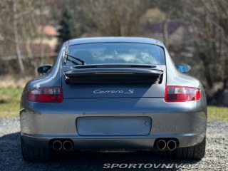 Porsche 911 3.8 Carrera S 2005